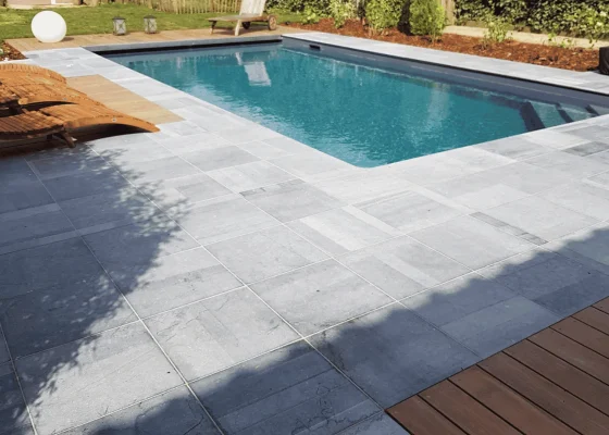 piscine-pierre-bleue-monstreux-01
